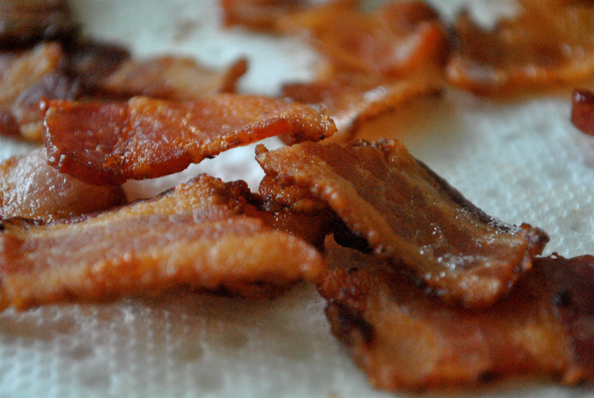 New Food Magazine: Leading food and health experts demand ban on nitrites in processed meats